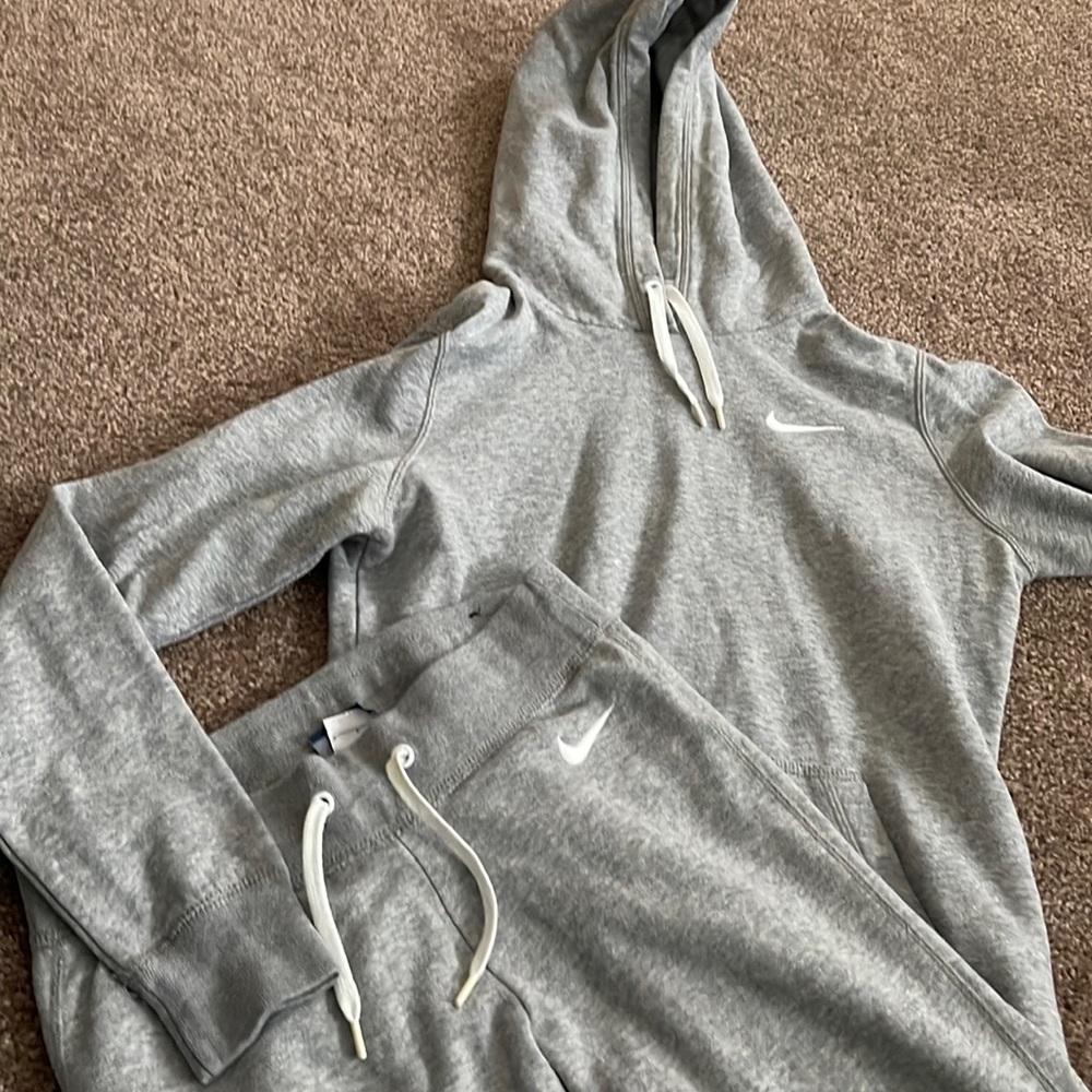 Nike jogger set